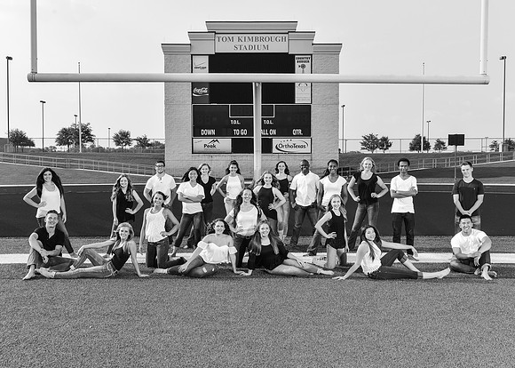 L - Seniors-bw-5x7